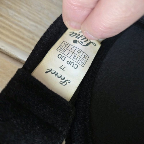 Luna Bra with Removable Straps like new, black and beige