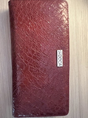 Doca wallet like new
