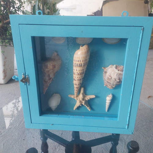 Holiday house wall decorations like new