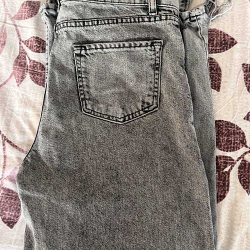 Women's jeans like new, gray with distressed look