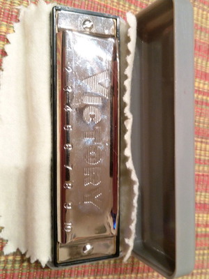 Victory harmonica new, 10 holes, key of C, aluminum