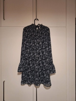 Stradivarius black and white mini dress new, airy and elastic