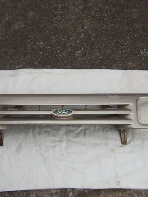 Ford Sierra Mk1 μάσκα καινούργια