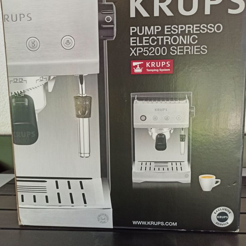 Krups XP 5200 Electronic Espresso Cappuccino Coffee Maker like new with milk frother