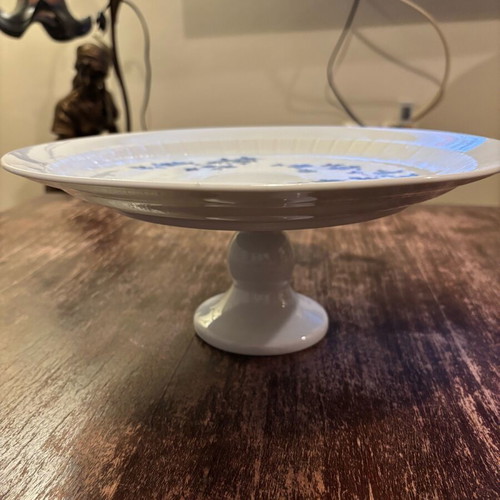 Porcelain platter with foot like new
