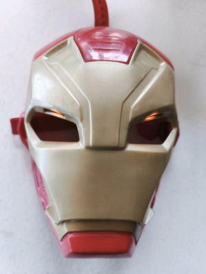 Μάσκα Iron Man μεταχειρισμένη με ήχο και φως