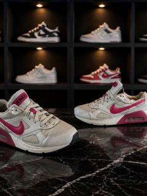 Nike Air Max women's leather sneakers size 37.5 used
