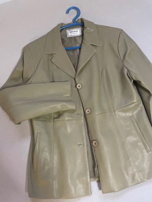 Pistachio leather jacket like new, size M