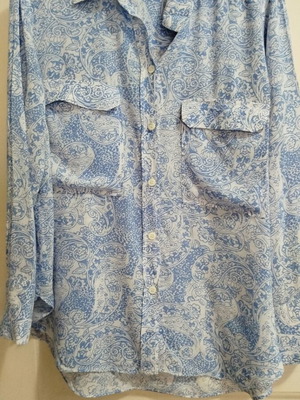 Zara women's shirt like new, white and blue, size L