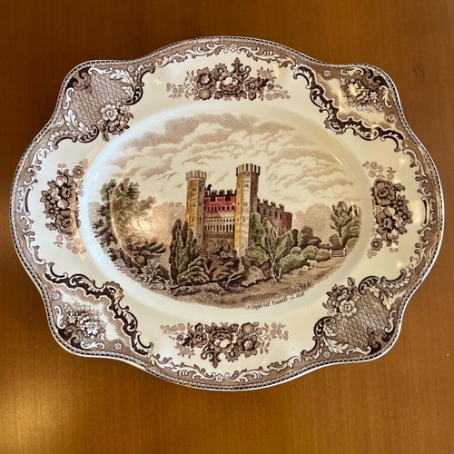 Old Britain Castles Johnson Brothers 72-piece dinnerware set like new