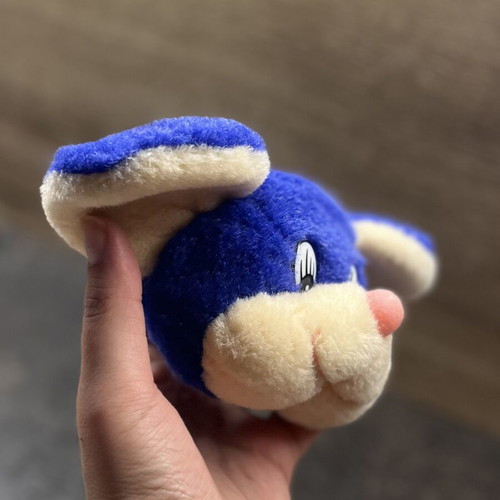 90s plush toy with zipper and keyring