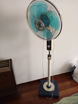 Telescopic pedestal fan used with three speeds