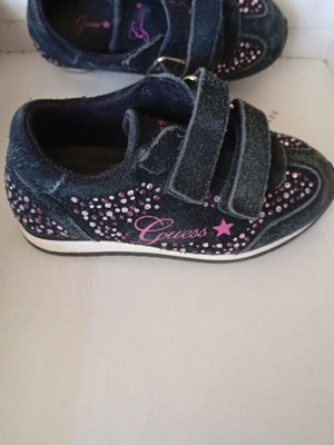 Guess No24 athletic shoes black with rhinestones, like new