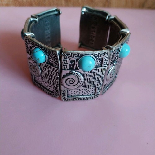 Kostibas handmade bracelet in excellent condition