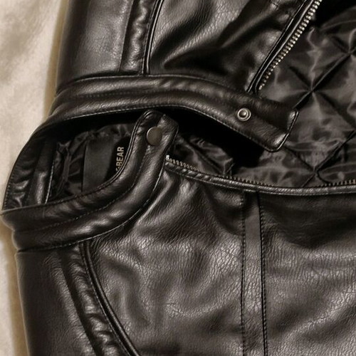Leather Biker Jacket Pull&Bear black like new, size Medium