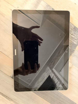 Huawei MediaPad T3 10 tablet, model AGS2-W09