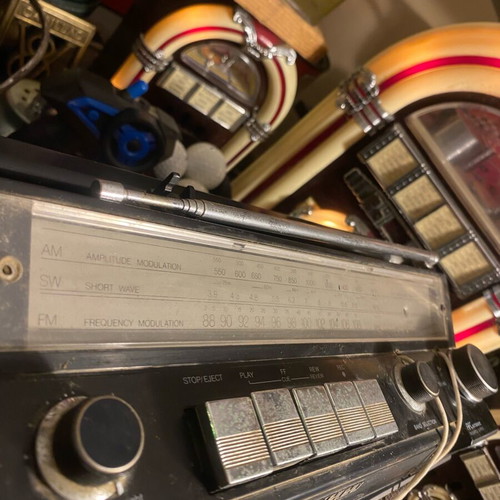 Philips Spatial Stereo 508 Boombox used with external wear