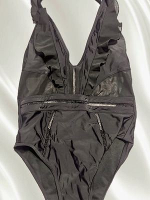 E-OUTFIT black one-piece swimsuit used, size M