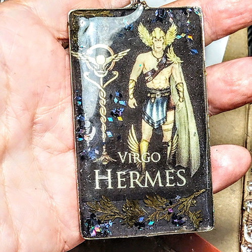 Small Hermes frame new, handmade with steel and crystals