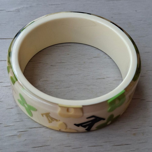Louis Vuitton Farandole resin bangle bracelet beige and green like new