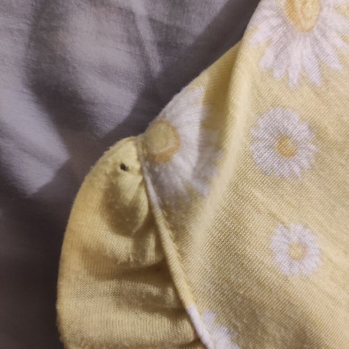 Pastel Yellow Daisy Bloomer Ruffle Shorts size S-M used