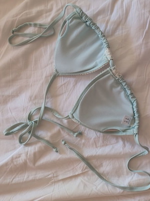 Primark women's bikini top size 40 like new, blue with white lace