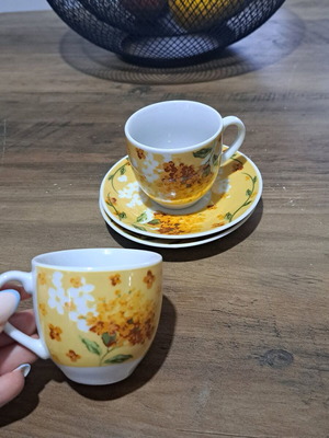 Vintage M. Rossini Fine Porcelane cup set of 3 like new