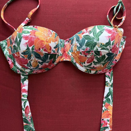 Floral Bikini Vinge Project new, size Medium/Large, colorful