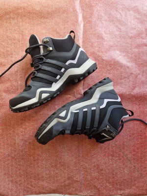 Adidas Terrex boots size 36 new, black