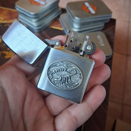 Zippo Scorpion Emblem 2003 lighter new with original box