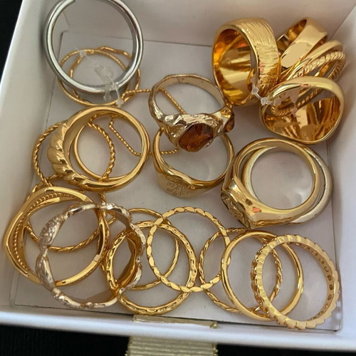 Inyati 25 rings 18k gold new, various sizes and designs