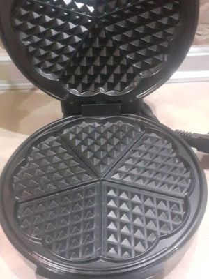 Waffle maker like new