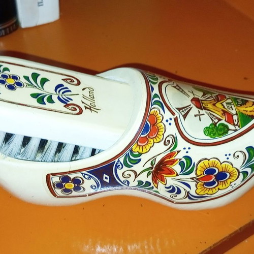 Souvenir decorative brush from Holland used