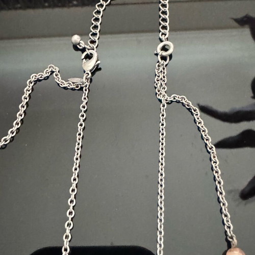 Long necklace new in nude colors