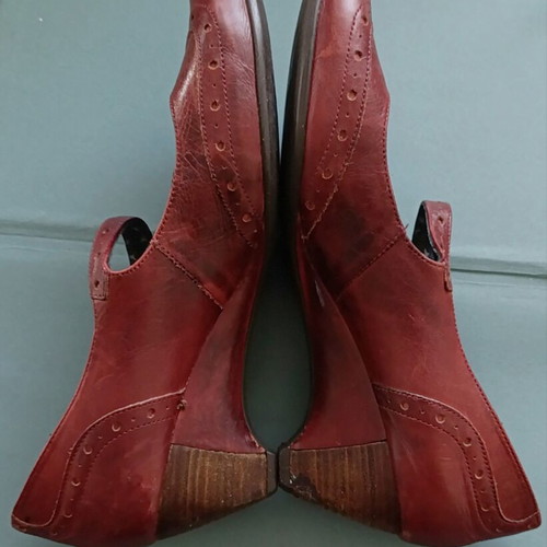 Pikolinos women's leather Mary Jane shoes like new, burgundy brogue