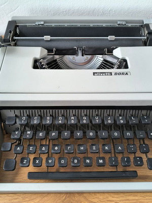 Olivetti Dora typewriter used, 1971, functional with Greek keyboard