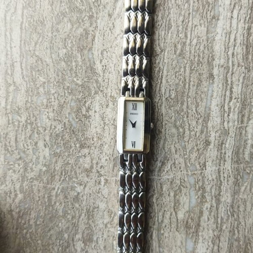 Seiko Tank women's watch like new, white and silver bracelet