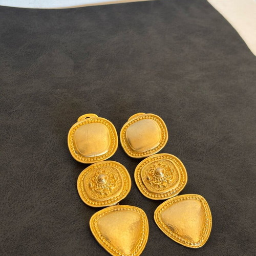 Vintage clips earrings like new, gold-colored