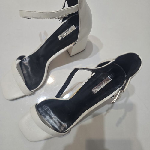 Bellucci women's white sandals size 40, used, block heel