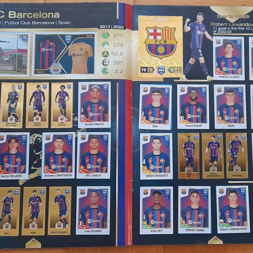 FIFA 365 2023 sticker album used, complete