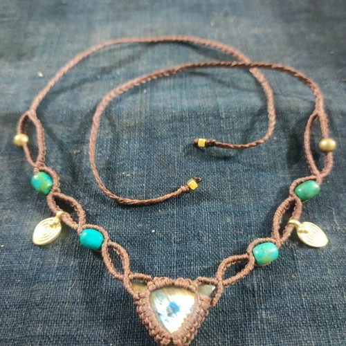 Macrame necklace new with labradorite and gold leaf stones