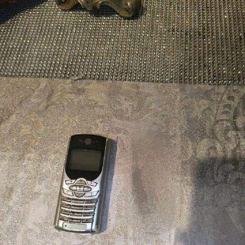Old collectible cell phones vol5 like new with battery