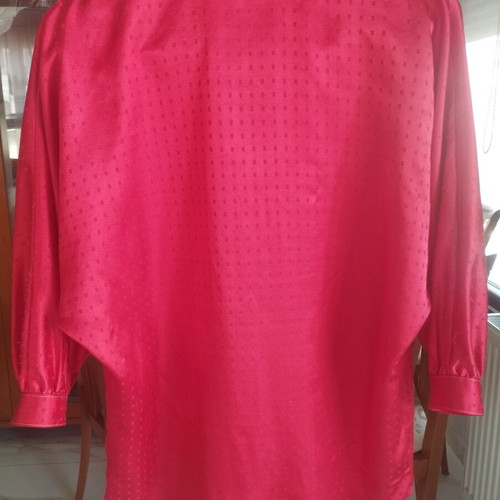 Vintage satin shirt No. 2 medium 38 bright red embossed polka dots like new