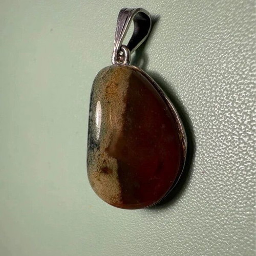 Handmade vintage pendant with 950 silver and semiprecious stone