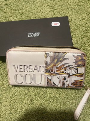 Versace jeans couture wallet used, authentic white