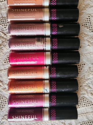 Lip Gloss Shineful Seventeen употребяван, комплект от 9 броя