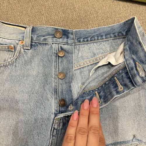 Gucci Distressed Denim Shorts Size 27 Never Worn Light Blue