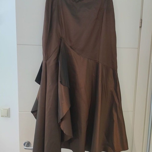 Maxi asymmetrical skirt Chicard size 48 new, brown