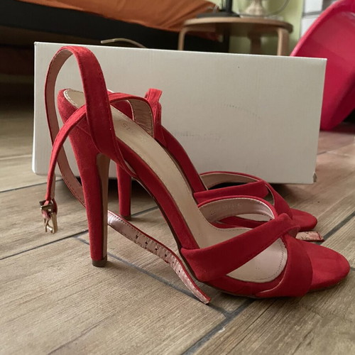 Red sandals used, size 37, platform style