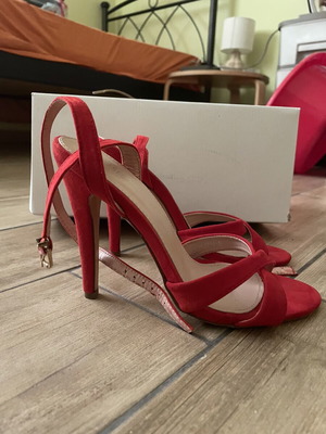Red sandals used, size 37, platform style